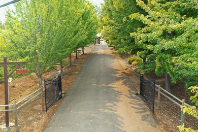 1439 Old Stage Rd, Central Point, OR 97502 - photo 6