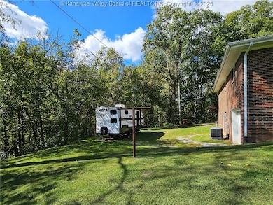 236 Buck Rd, Leon, WV 25123 - photo 5