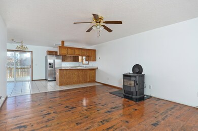 711 W Butterfield Dr-7