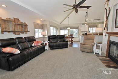 433 Fall Dr, Nampa, ID 83686 - photo 3