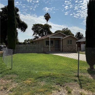 411 Fancher St, Planada, CA 95365 - photo 2