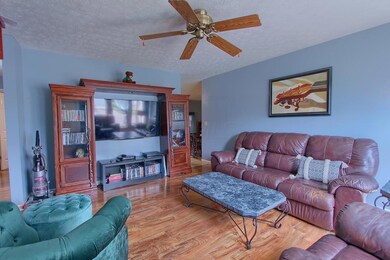 Living Room 2 (1)
