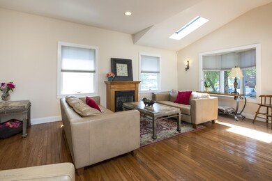 07_Living Room-4