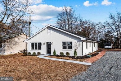 567 Mattox Ave, Colonial Beach, VA 22443 - photo 3