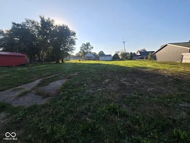 6 SW 8th St, Linton, IN 47441 - photo 2