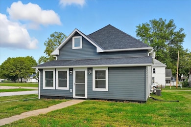 213 W Sheridan Ave, Shenandoah, IA 51601 - photo 3