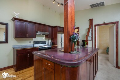 Kitchen 20160527-DW-2329-SMALL