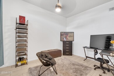 Flex room