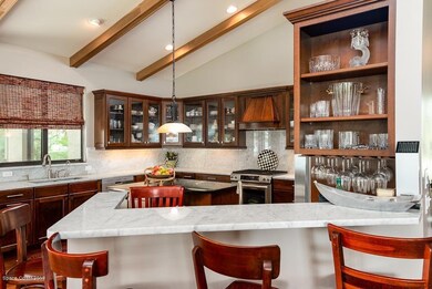 9690-Riverview-Dr-020-Web