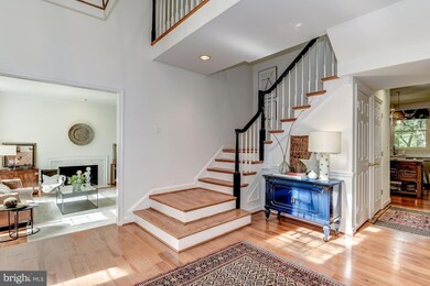 9216 Vendome Dr, Bethesda, MD 20817 - photo 3