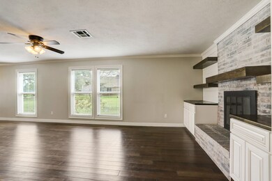 32106 Bunker Ln, Waller, TX 77484 - photo 6