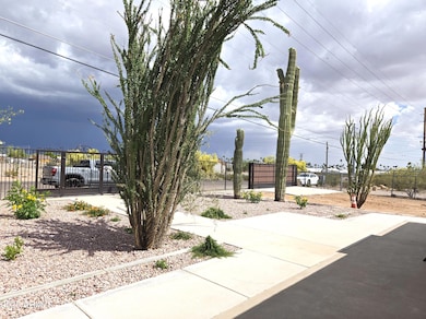144 N Cactus Rd