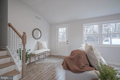 423 Burke Ave, Woodbury, NJ 08096 - photo 2