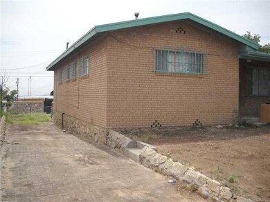 3036 Monroe Ave, El Paso, TX 79930 - photo 2