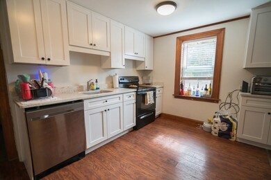 10 Pine St, Amherst, MA 01002 - photo 2