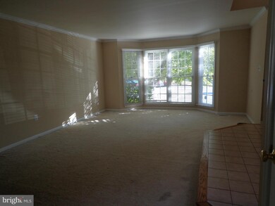 21813 Stonington Square, Sterling, VA 20164 - photo 4