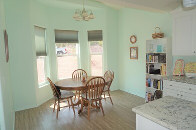 Kitchen Eating Area