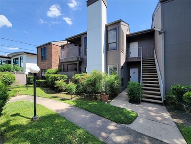 1201 Bering Dr unit 44, Houston, TX 77057 - photo 2