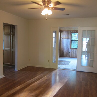 416 Regalwood Dr, Jacksonville, NC 28546 - photo 6