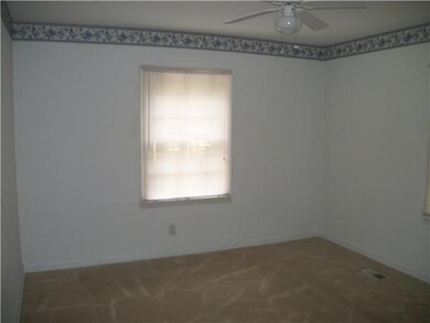 2275 N Court St, Circleville, OH 43113 - photo 7