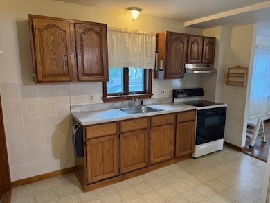 294 Pond St unit 1, Braintree, MA 02184 - photo 3