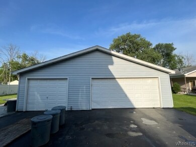 388 Frontier Ave, North Tonawanda, NY 14120 - photo 3