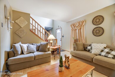 1977 Horseshoe Bend, Tobyhanna, PA 18466 - photo 3