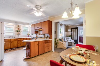 1122 Arlington St NE, Grand Rapids, MI 49505 - photo 3