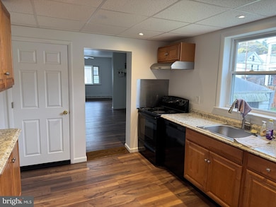 26 Main St, Middleport, PA 17953 - photo 3