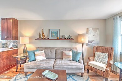 07-LIVING ROOM