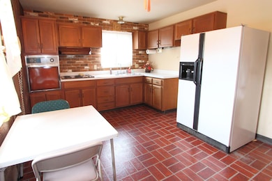 2768 Fleet Rd, Columbus, OH 43232 - photo 4