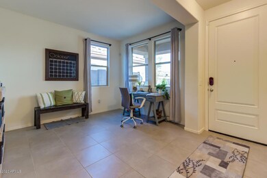 Large open entryway!
