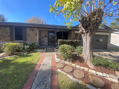 623 Caladium Dr, Mesquite, TX 75149 - photo 2