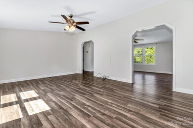 759 Starnes Cove Rd, Asheville, NC 28806 - photo 7