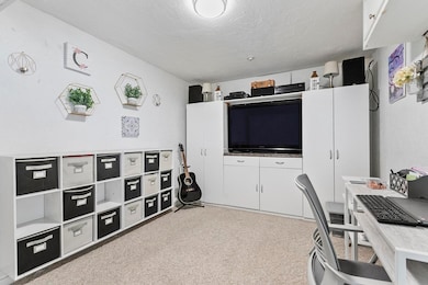 100 Decarolis Dr unit 100, Tewksbury, MA 01876 - photo 4