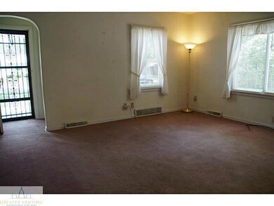 217 W Berry Ave, Lansing, MI 48910 - photo 3