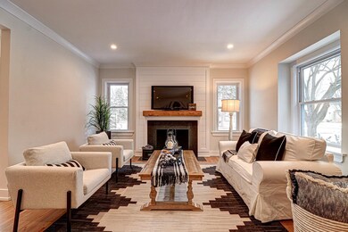 225 N Evergreen Ave, Elmhurst, IL 60126 - photo 4