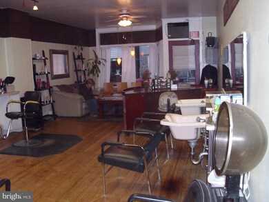 276 E Catherine St, Chambersburg, PA 17201 - photo 6