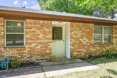 504 Brown Trail Ct, Hurst, TX 76053 - photo 7