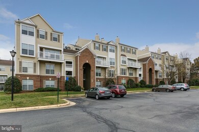 21841 Baldwin Square unit 303, Sterling, VA 20164 - photo 2