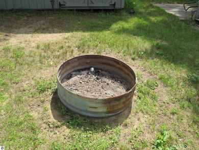 2757 Owens Dr unit 216, Houghton Lake, MI 48629 - photo 6