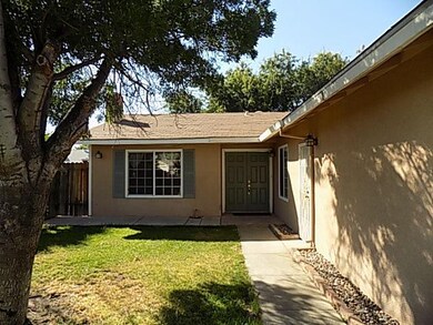 5891 E Ramona Ave, Fresno, CA 93727 - photo 2