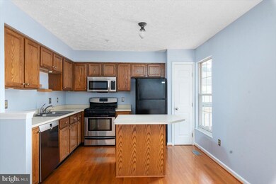 703 Pine Drift Dr, Odenton, MD 21113 - photo 7