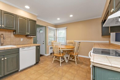 2207 Van Nostrand Ave, Merrick, NY 11566 - photo 6