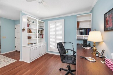 Built-in office space. Located to the left of fron