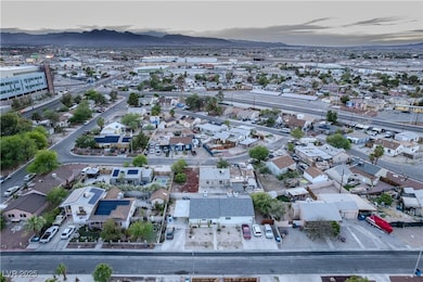 615 N 4th St, Las Vegas, NV 89101 - photo 2