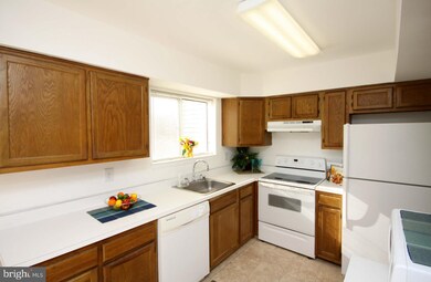 59 Millwheel Ct, Nottingham, MD 21236 - photo 4