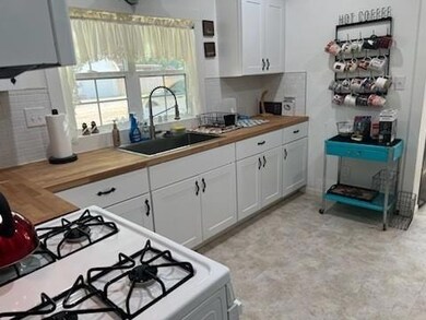 201 Butler St, Trenton, TX 75490 - photo 2