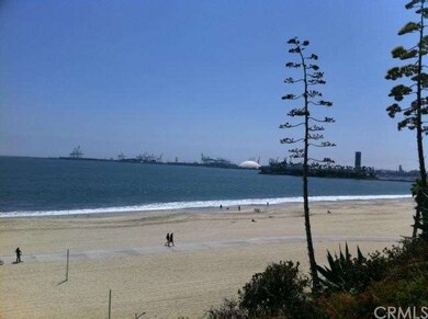 View to the right of the Queen Mary