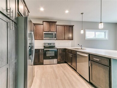 4429 Lower Beaver Rd, Des Moines, IA 50310 - photo 4